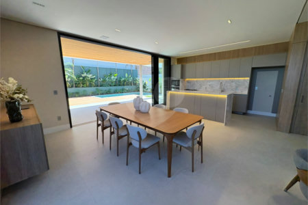 Casa à venda com 4 suítes no condomínio Villa Borghese, Indaiatuba - SP