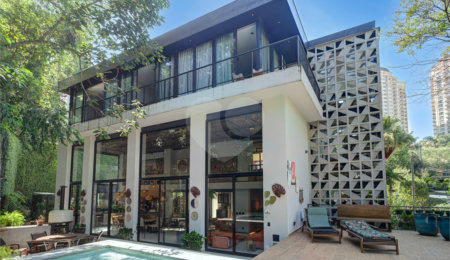 Casa à venda com 4 suítes no condomínio Granja do Morumbi, São Paulo - SP