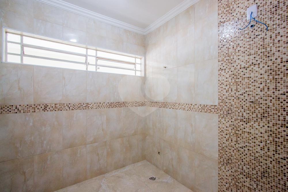 Sobrado à venda com 4 quartos, sendo 1 suíte,  em Interlagos, São Paulo, SP