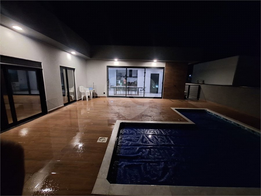 Casa à venda com 4 quartos, sendo 3 suítes, em Condomínio Terras de Santa Cruz, Bragança Paulista, SP