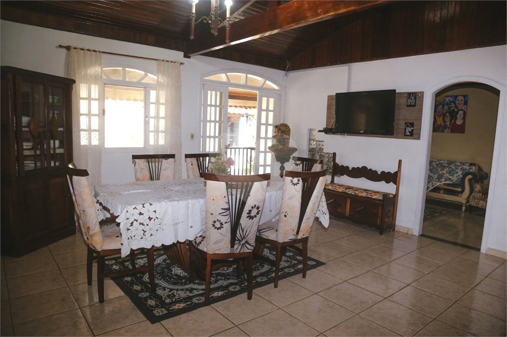 Casa à venda com 3 quartos, sendo 1 suíte, no condomínio Parque da Fazenda, Itatiba - SP