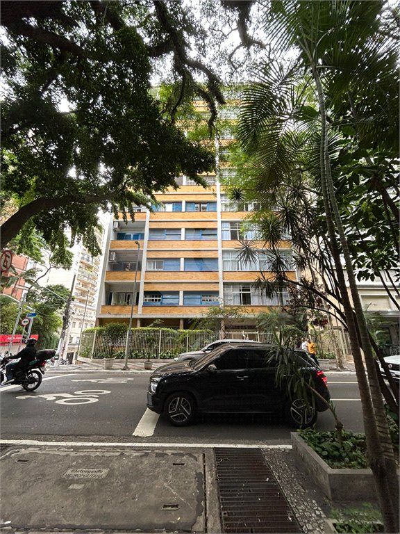Apartamento à venda com 2 quartos, sendo 1 suíte, em Cerqueira César, São Paulo, SP