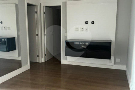 Apartamento à venda com 4 quartos, sendo 1 suíte, em Vila Mariana, São Paulo, SP