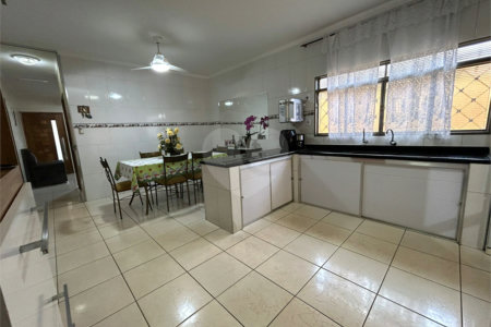 Casa à venda com 3 quartos em Engenheiro Carlos de Lacerda Chaves, Ribeirão Preto, SP