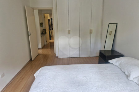 Casa à venda com 3 quartos, sendo 1 suíte, em Chácara Monte Alegre, São Paulo, SP