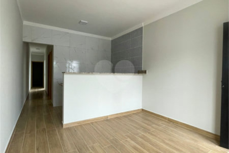 Casa de Vila à venda com 2 quartos, sendo 1 suíte,  em Cajuru do Sul, Sorocaba, SP