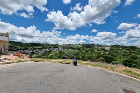 Terreno à venda no condomínio Residencial Recanto das Palmas, Vinhedo - SP
