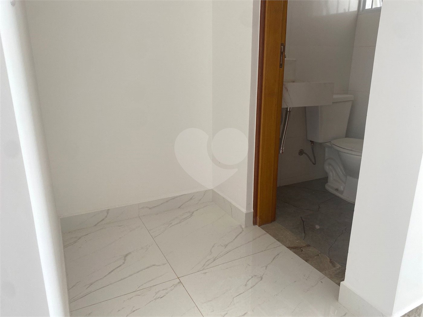 Casa à venda com 2 quartos, sendo 1 suíte, em Loteamento Parque Santa Cristina, Sorocaba, SP