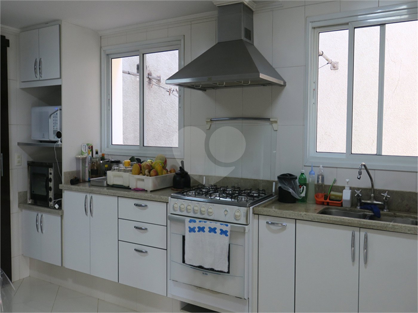 Casa à venda com 3 suítes em Vila Inah, São Paulo, SP