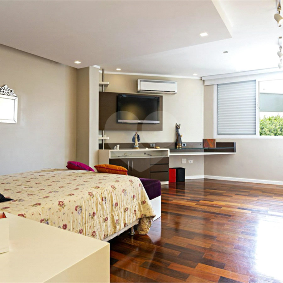 Duplex à venda ou para alugar com 4 suítes em Campo Belo, São Paulo, SP