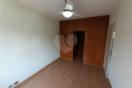 Sobrado à venda com 3 quartos, sendo 1 suíte,  em Parque da Lapa, São Paulo, SP