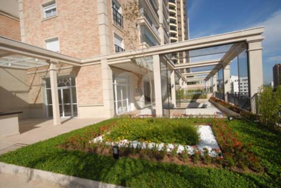 Apartamento à venda com 3 suítes em Vila Suzana, São Paulo, SP