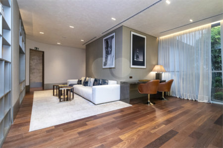 Apartamento à venda com 4 suítes em Jardim Guedala, São Paulo, SP