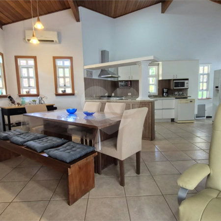 Casa mobiliada para locação no Condomínio Recanto Tranquilo (Palavra de Vida) – Atibaia/SP