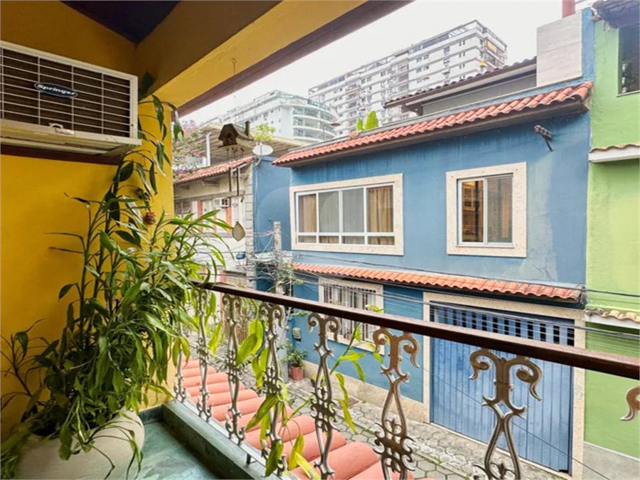 Casa de Vila à venda com 4 quartos, sendo 2 suítes,  em Botafogo, Rio de Janeiro, RJ