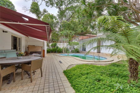 Casa Térrea à venda ou para alugar com 5 quartos, sendo 2 suítes, em Granja Julieta, São Paulo, SP