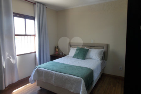Casa à venda com 4 quartos, sendo 2 suítes, em Jardins, Bragança Paulista, SP