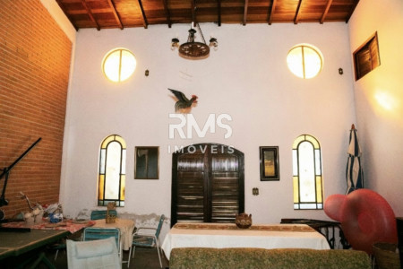 Chácara à venda com 4 quartos, sendo 1 suíte,  em Colinas do Mosteiro de Itaici, Indaiatuba, SP