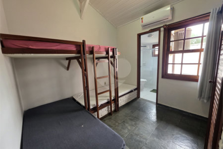 Casa em condomínio à venda com 4 suítes em Praia Rasa, Armação dos Búzios, RJ