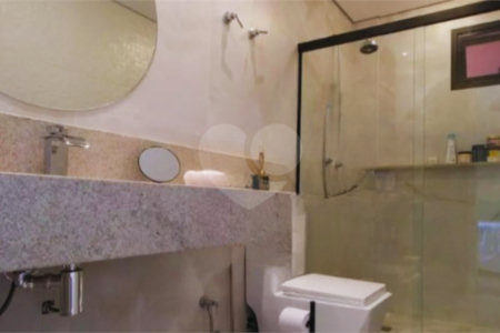 Apartamento à venda com 2 suítes em Jardim Londrina, São Paulo, SP
