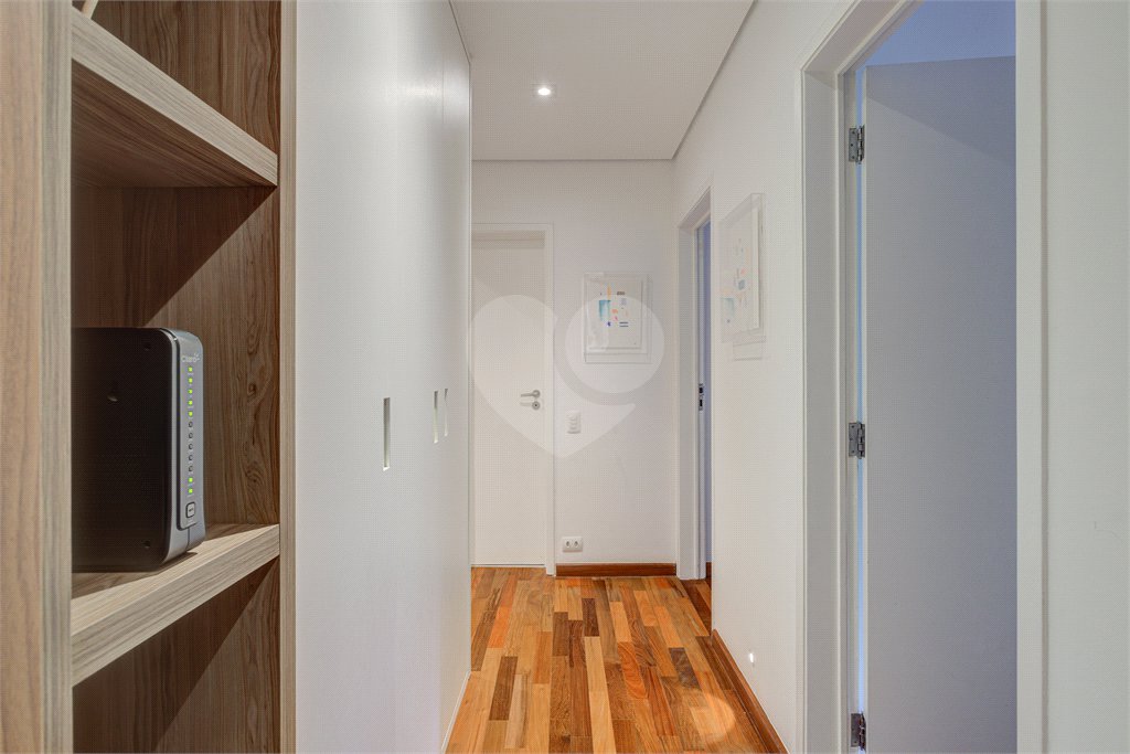 Apartamento à venda com 4 quartos, sendo 1 suíte, em Alto da Boa Vista, São Paulo, SP