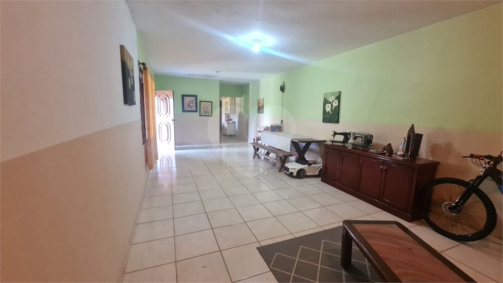 Chácara à venda com 3 quartos, sendo 1 suíte, em Vila Reis, Itapetininga, SP