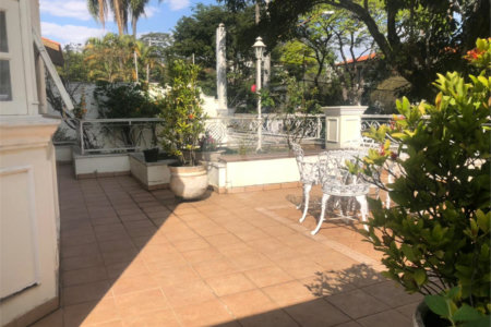 Casa à venda com 4 suítes em Caxingui, São Paulo, SP
