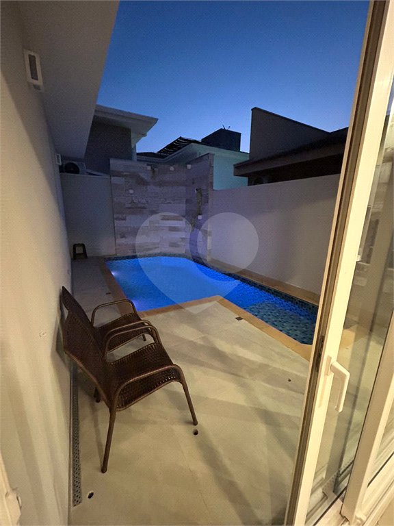 Casa à venda com 3 quartos, sendo 1 suíte, no condomínio Jardim das Acácias, Araraquara - SP