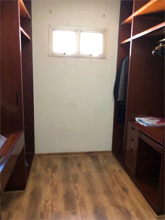 Casa à venda com 4 quartos, sendo 2 suítes,  em Jardim Leonor, São Paulo, SP