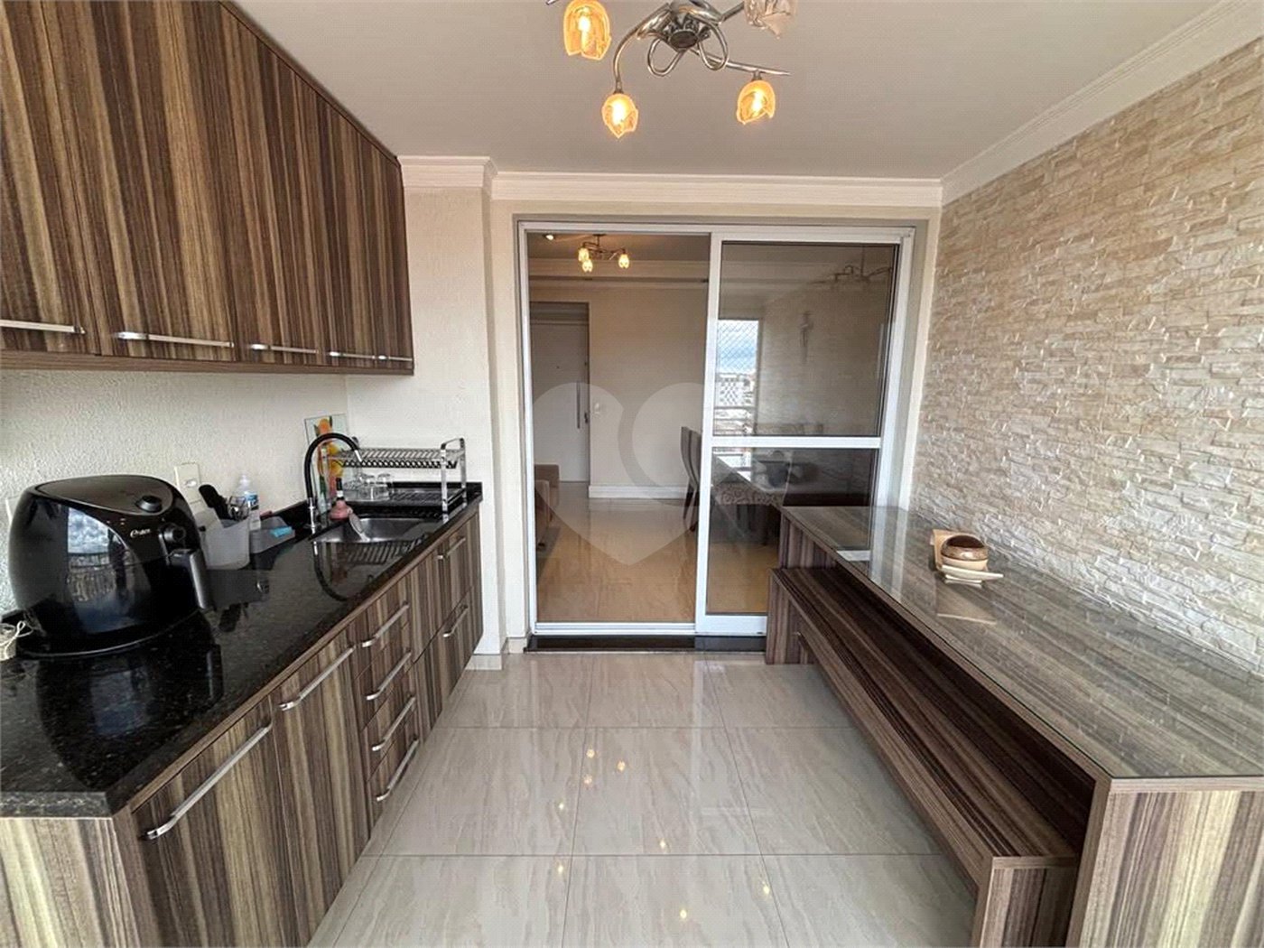 Apartamento à venda com 2 quartos, sendo 1 suíte, em Vila Carrão, São Paulo, SP