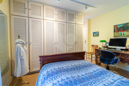 Casa à venda com 3 quartos, sendo 2 suítes, em Interlagos, São Paulo, SP