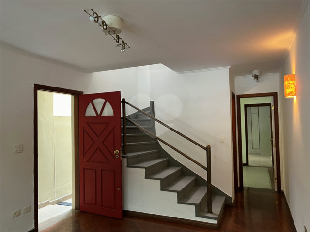 Sobrado à venda com 3 quartos, sendo 1 suíte,  em Chácara Santo Antônio, São Paulo, SP