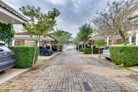 Casa à venda com 3 suítes no condomínio Villa Splendore, São Paulo - SP