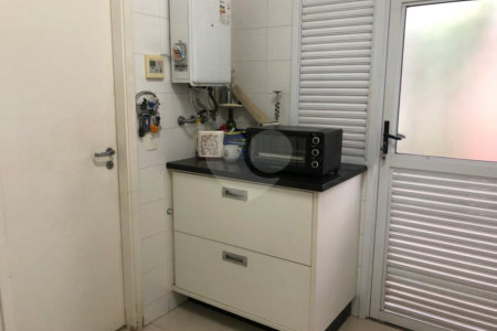Casa à venda com 4 quartos, sendo 2 suítes, no condomínio Sunríse, São Paulo - SP