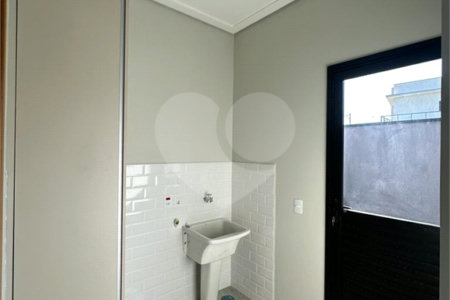 Casa à venda com 3 quartos, sendo 1 suíte, no condomínio Lagos D´icaraí, Salto - SP