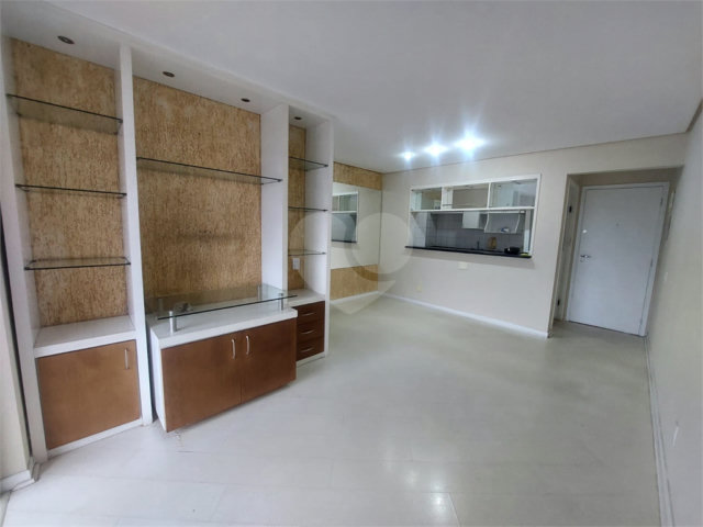 Apartamento à venda com 3 quartos, sendo 1 suíte,  em Butantã, São Paulo, SP