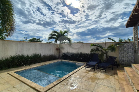Casa à venda com 3 quartos, sendo 1 suíte, em Rasa, Armação dos Búzios, RJ
