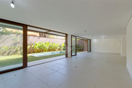 Casa à venda com 4 suítes no condomínio Casa Flora Badra, São Paulo - SP