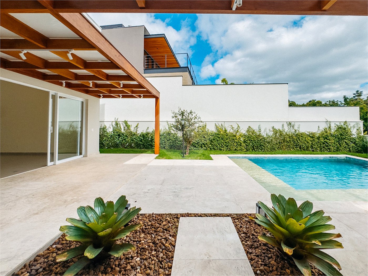Casa à venda com 4 suítes no condomínio Villa dos Pinheiros, Indaiatuba - SP