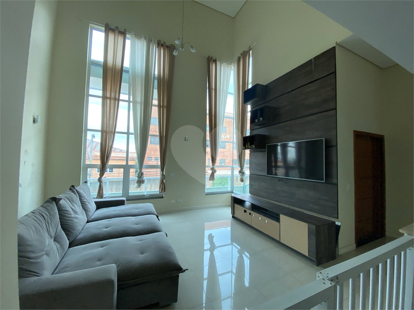 Sobrado à venda com 3 quartos, sendo 1 suíte,  em Jardim Vila Galvão, Guarulhos, SP