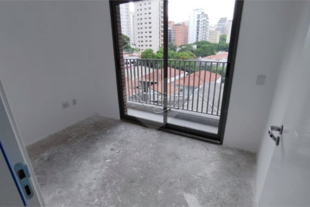 Apartamento à venda com 3 quartos, sendo 2 suítes,  em Moema, São Paulo, SP