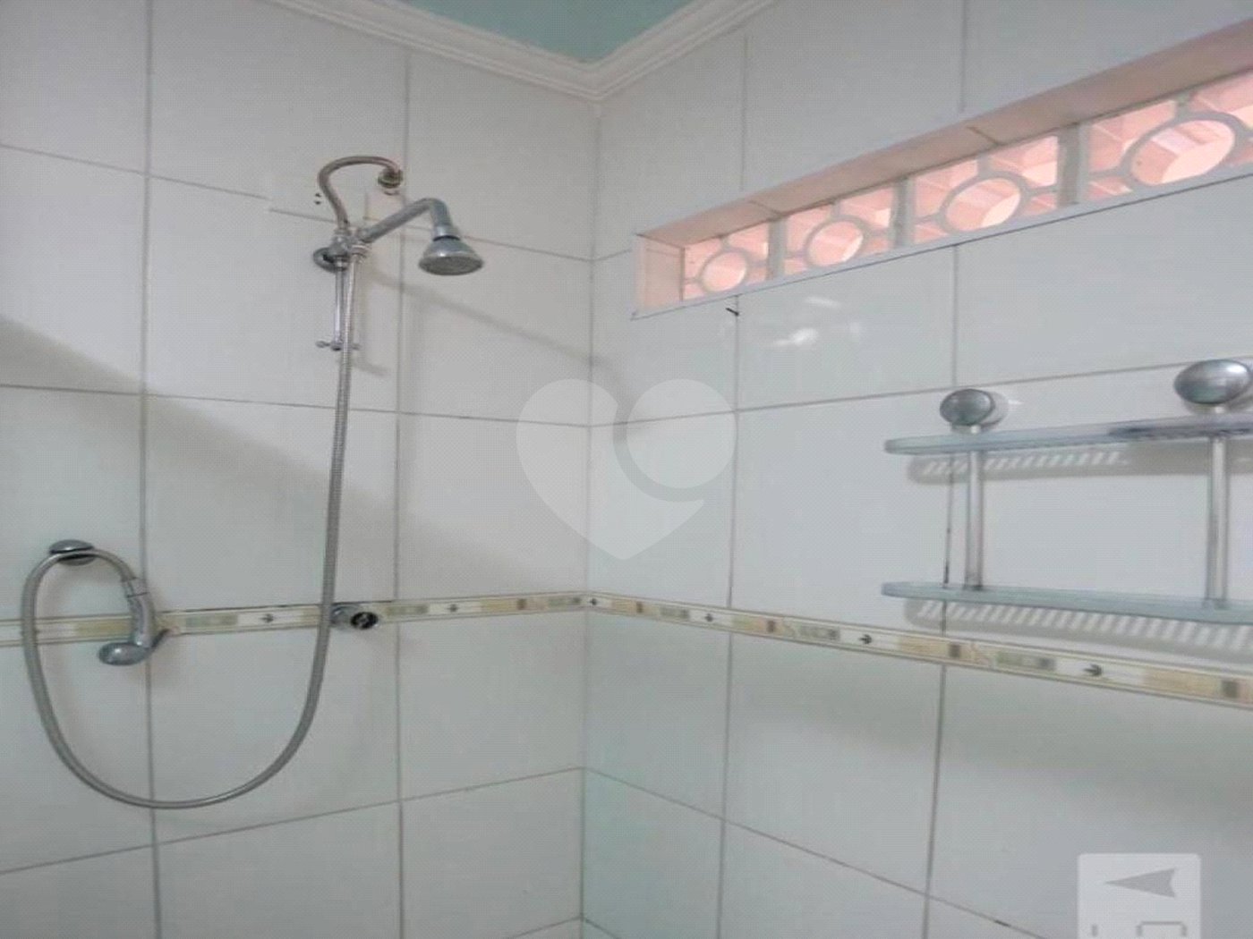 Casa à venda com 2 quartos, sendo 1 suíte,  em Jardim Ivana, São Paulo, SP