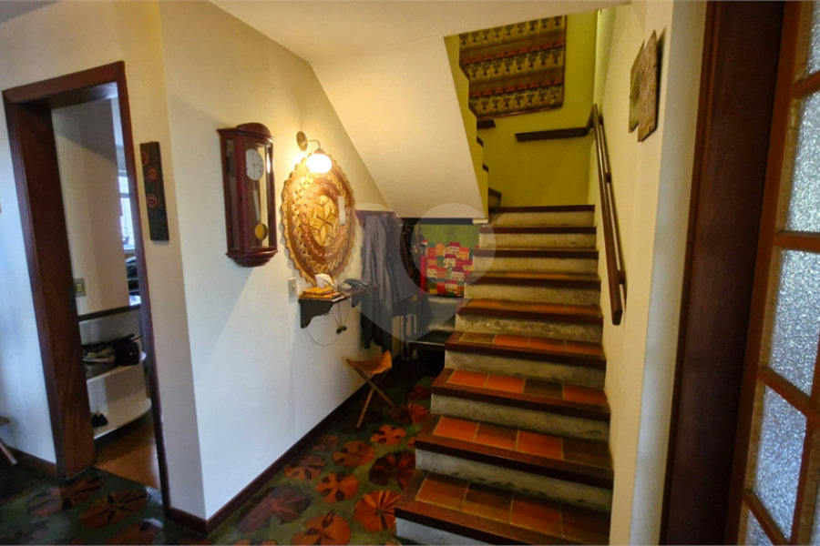 Sobrado à venda com 4 quartos, sendo 1 suíte, em Tremembé, São Paulo, SP