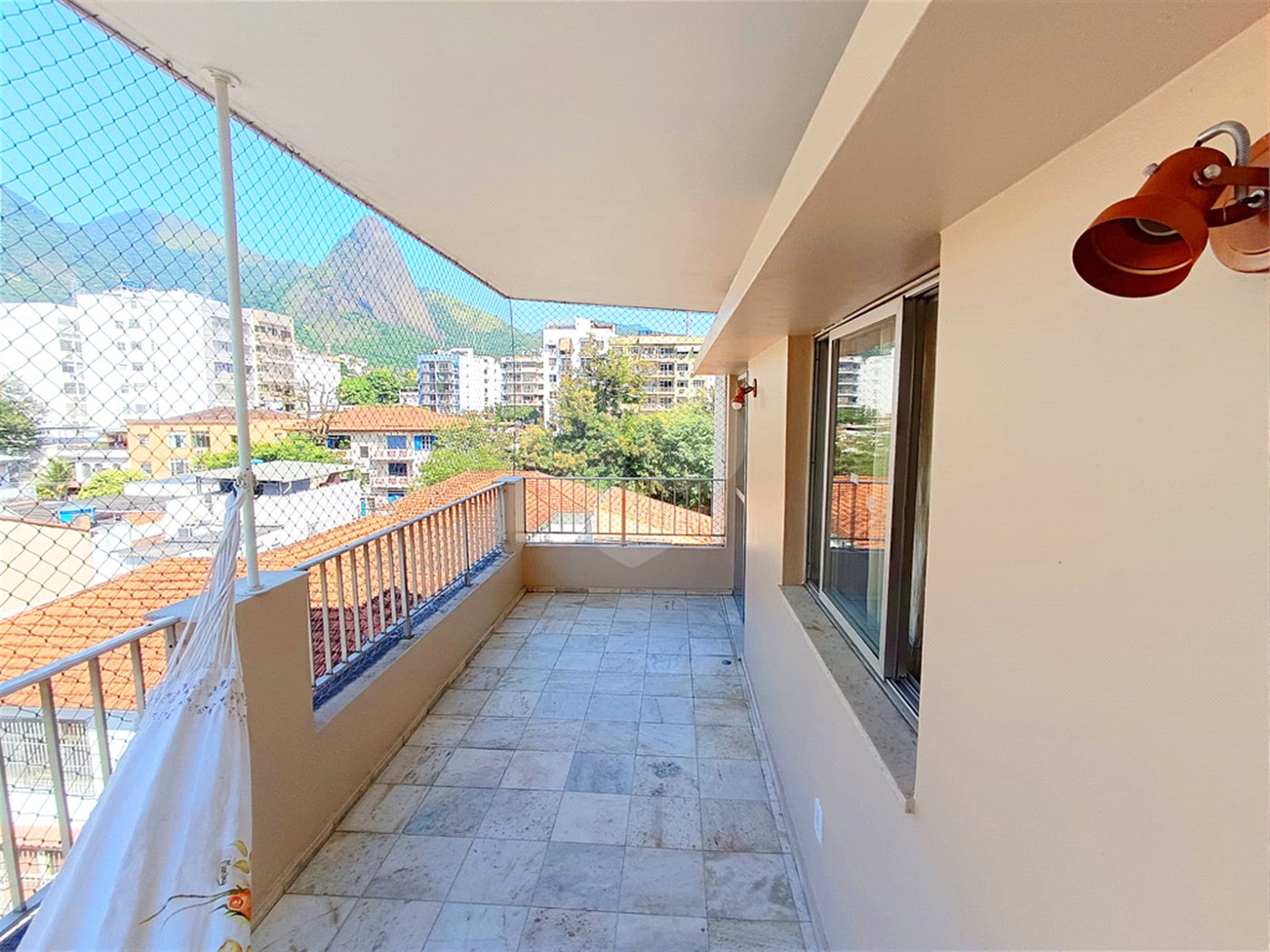 Apartamento à venda com 2 quartos, sendo 1 suíte, em Grajaú, Rio de Janeiro, RJ