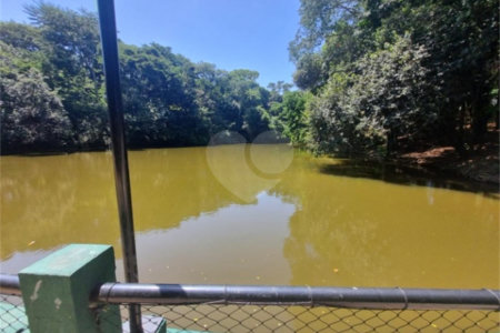 Terreno à venda com 1 suíte no condomínio Portal do Lago, Valinhos - SP