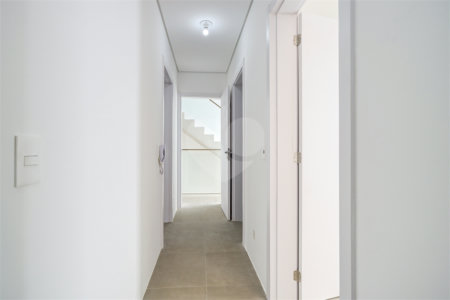 Casa à venda ou para alugar com 3 suítes no condomínio Jardim Flora, São Paulo - SP