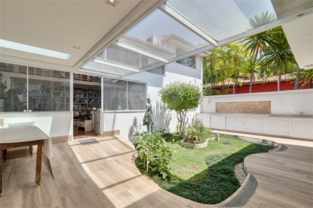 Casa Térrea à venda com 4 quartos, sendo 3 suítes, em Brooklin, São Paulo, SP