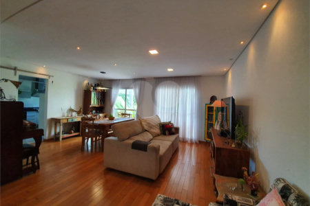 Casa à venda com 3 suítes no condomínio Sunríse, São Paulo - SP