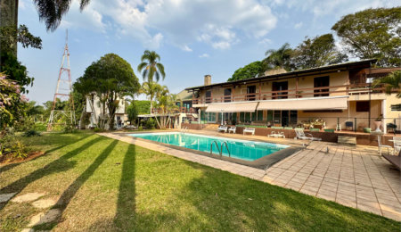 Casa à venda com 7 quartos, sendo 4 suítes,  no condomínio Campos de Mairiporã Gleba 1, Mairiporã - SP