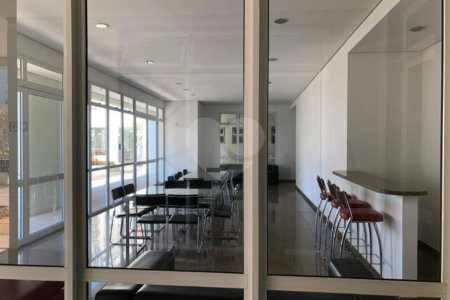 Apartamento à venda com 3 suítes em Vila Suzana, São Paulo, SP